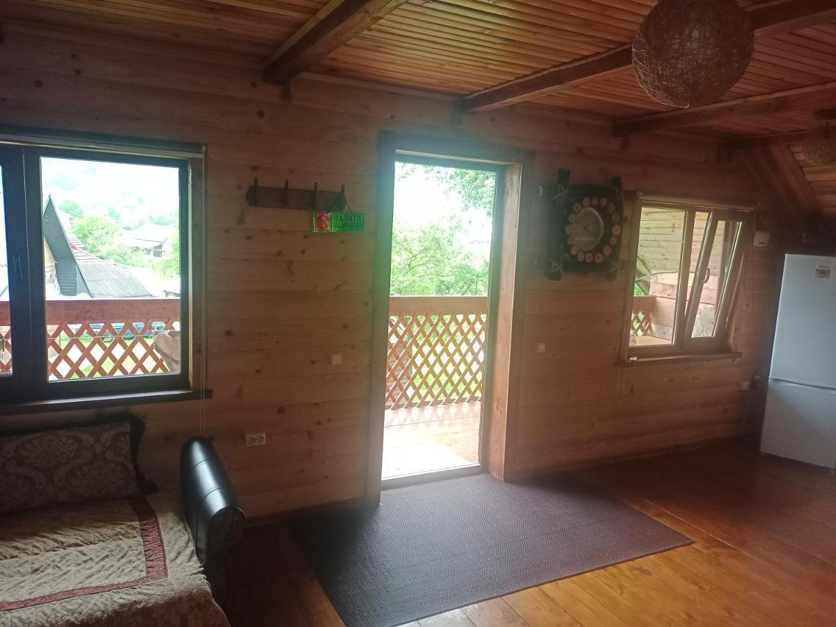 Villa Під Горою à Sheshory Extérieur photo