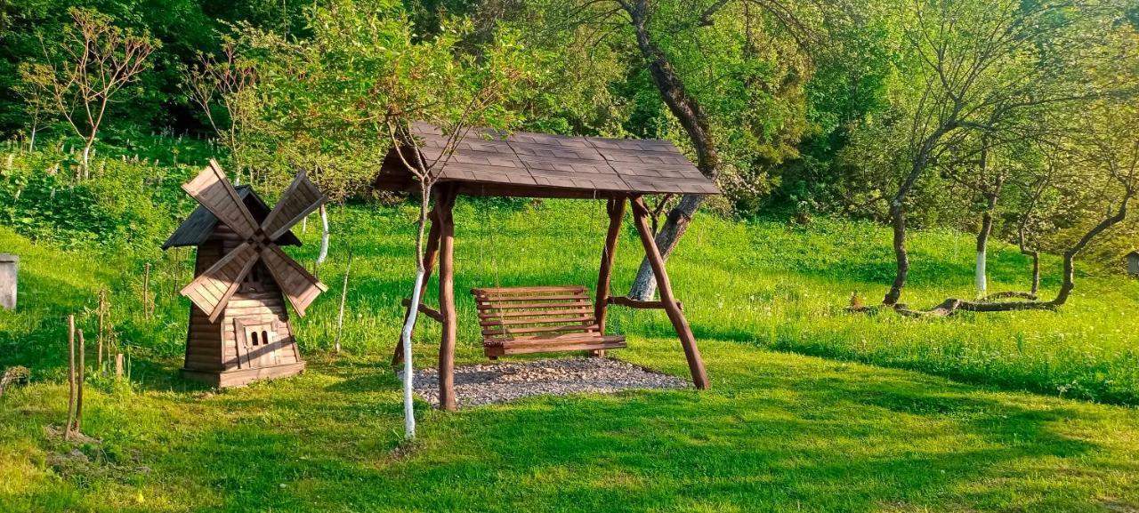 Villa Під Горою à Sheshory Extérieur photo